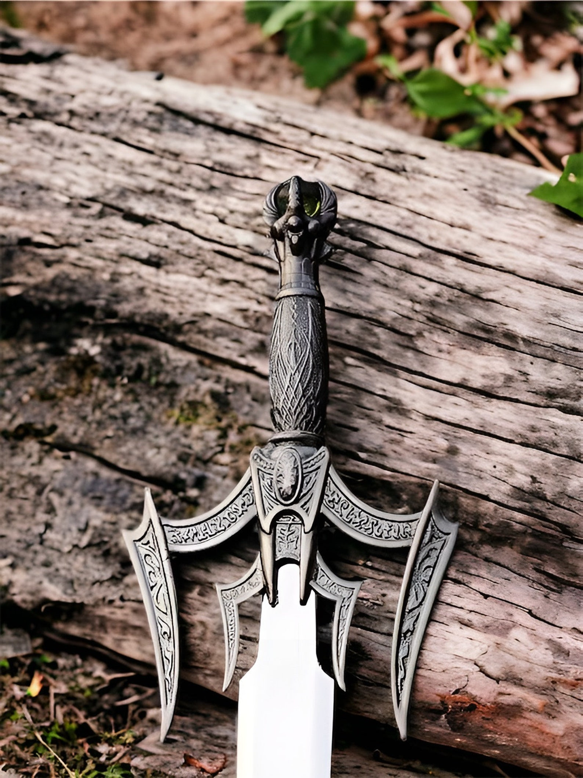 Handcrafted Fantasy Medieval Dark Knight Sword – Decorative Cosplay & Wall Hanging Display Blade