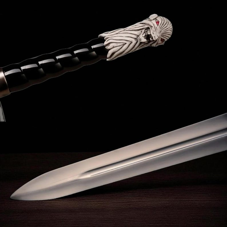 Longclaw White Wolf Longsword – Fantasy Medieval Bastard Sword for Cosplay & Display