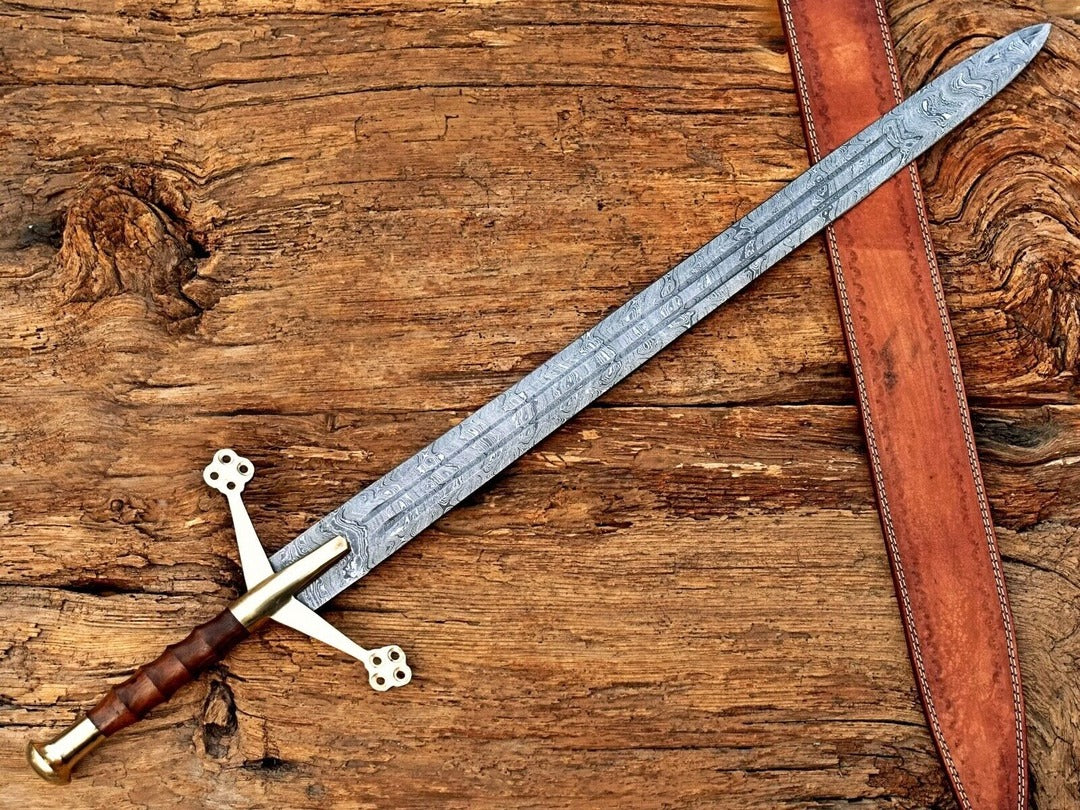 Handmade Damascus Steel Scottish Claymore Sword - Custom Two-Handed Medieval Sword with Leather Scabbard - Personalized Battle Ready Sword, Gift for Him