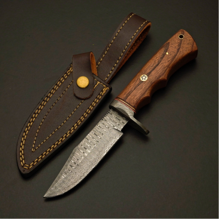 Hand-Forged Damascus Survival Knife with 4.5″ Fixed Blade Design