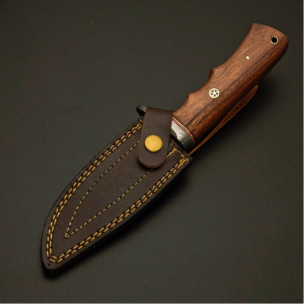 Hand-Forged Damascus Survival Knife with 4.5″ Fixed Blade Design