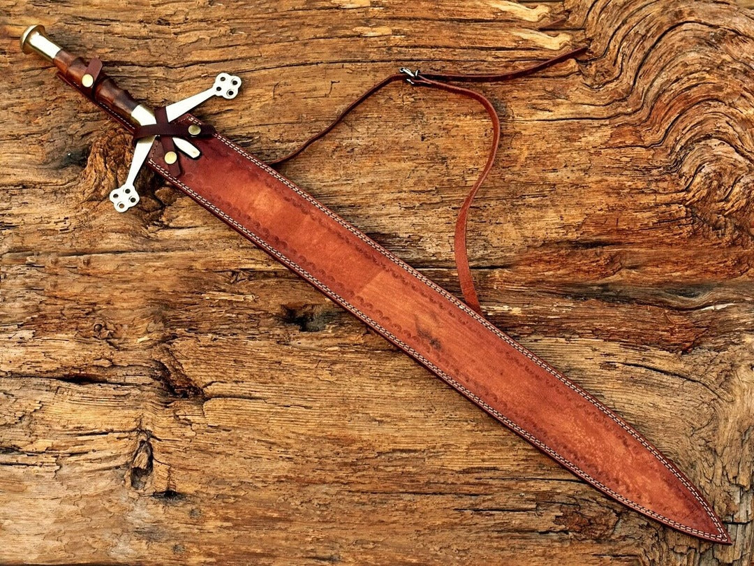 Handmade Damascus Steel Scottish Claymore Sword - Custom Two-Handed Medieval Sword with Leather Scabbard - Personalized Battle Ready Sword, Gift for Him