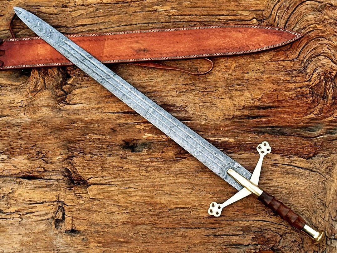 Handmade Damascus Steel Scottish Claymore Sword - Custom Two-Handed Medieval Sword with Leather Scabbard - Personalized Battle Ready Sword, Gift for Him